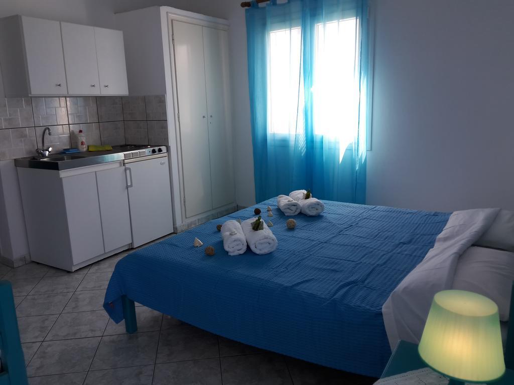 Paros Rooms Dora エクステリア 写真