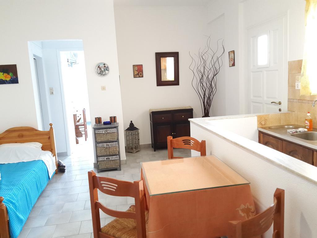 Paros Rooms Dora エクステリア 写真